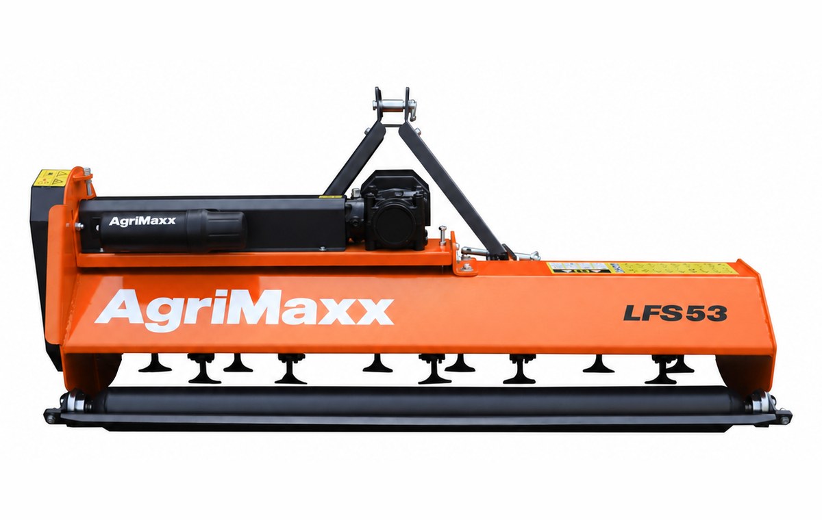 AgriMaxx LFS53 flail mower, close view of the flail rotor and hammer blades along the deck edge