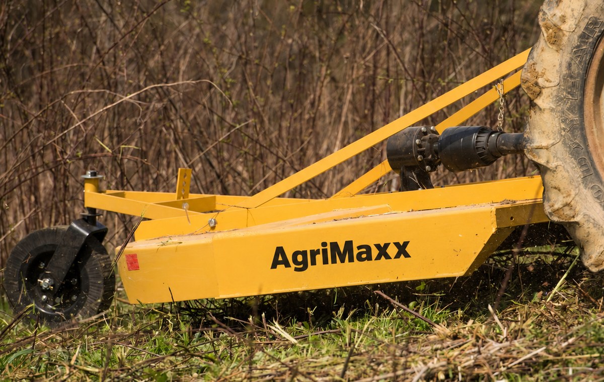 AgriMaxx RC72 rotary cutter, close view of the PTO driveline shaft and yoke connecting to the tractor